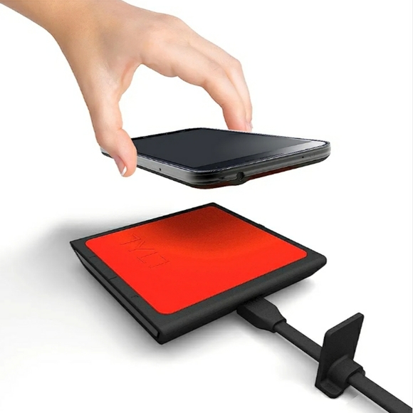 Tylt Vu Solo Qi Wireless Charger Red - Picture 4 of 4